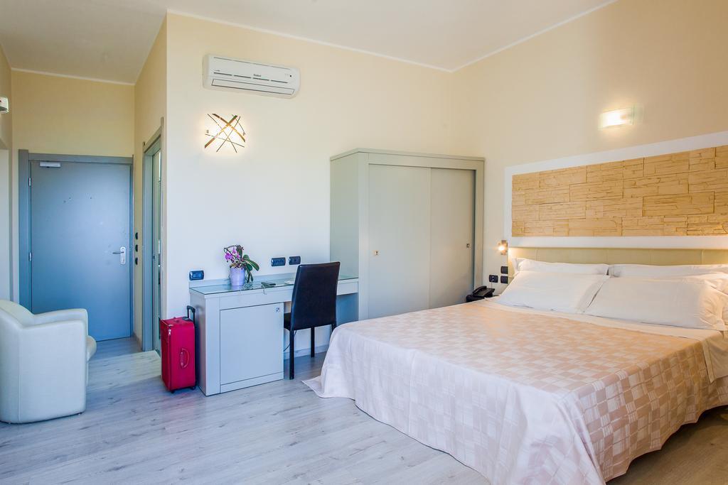 Hotel Calamosca Cagliari Buitenkant foto